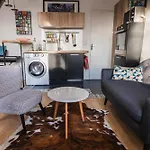 Beautiful Modern Nest In Montparnasse